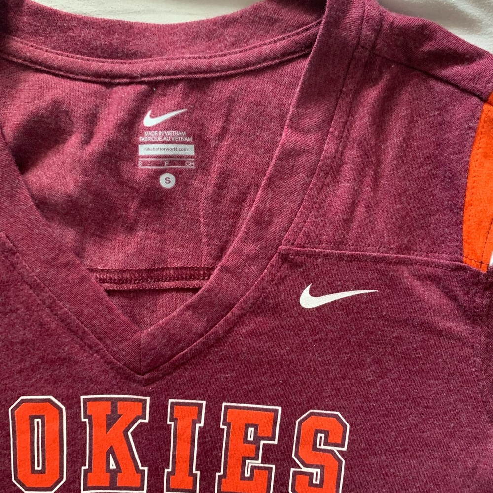 Cute college tee! - Picture 3 of 3